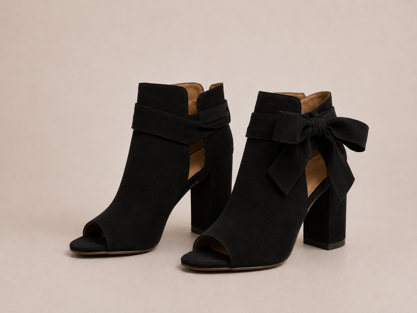 Elara™ | Tacones elegantes con lazo