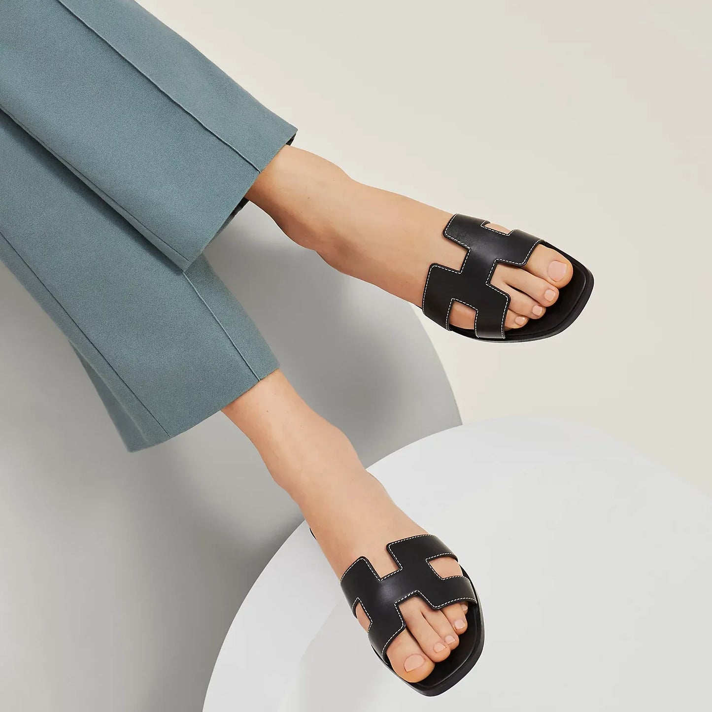 Sandalias planas estilo artesanal