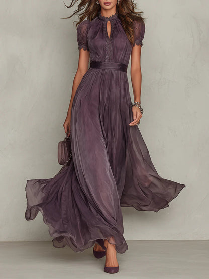 Vestido Largo Violeta con Escote Tipo Lágrima y Ribete de Encaje